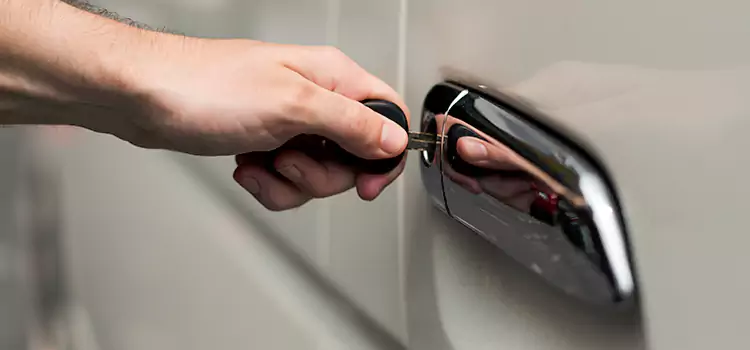 Why Choose Our Auto Locksmith Team in Worcester, MA?